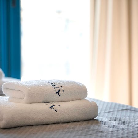 Athens One Smart Hotel Atenas Exterior foto